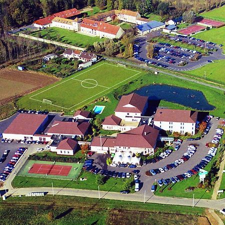 Espace Leonard De Vinci Лисс Экстерьер фото
